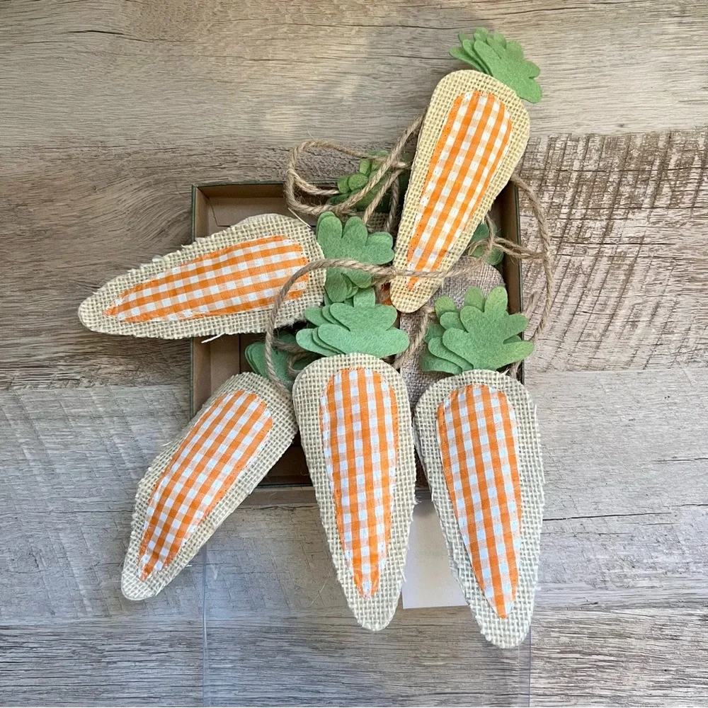 Carrot Garland